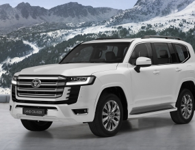 Toyota Land Cruiser vừa lấy từ showroom đã được chủ xe mang độ